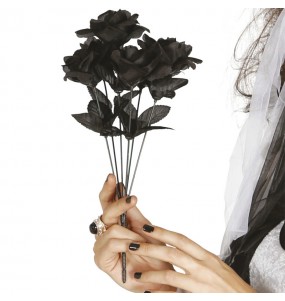 Bouquet di rose nere per completare il costume di paura